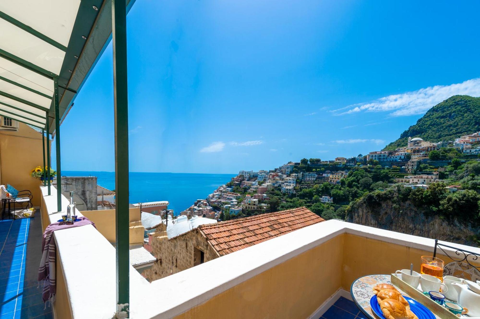 AMORE RENTALS - Casa Barbera A Positano Luaran gambar