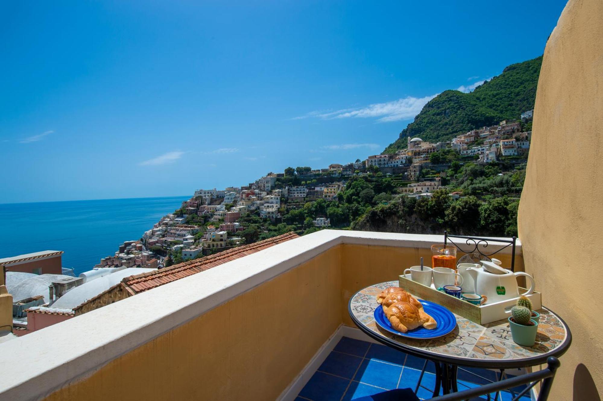 AMORE RENTALS - Casa Barbera A Positano Luaran gambar