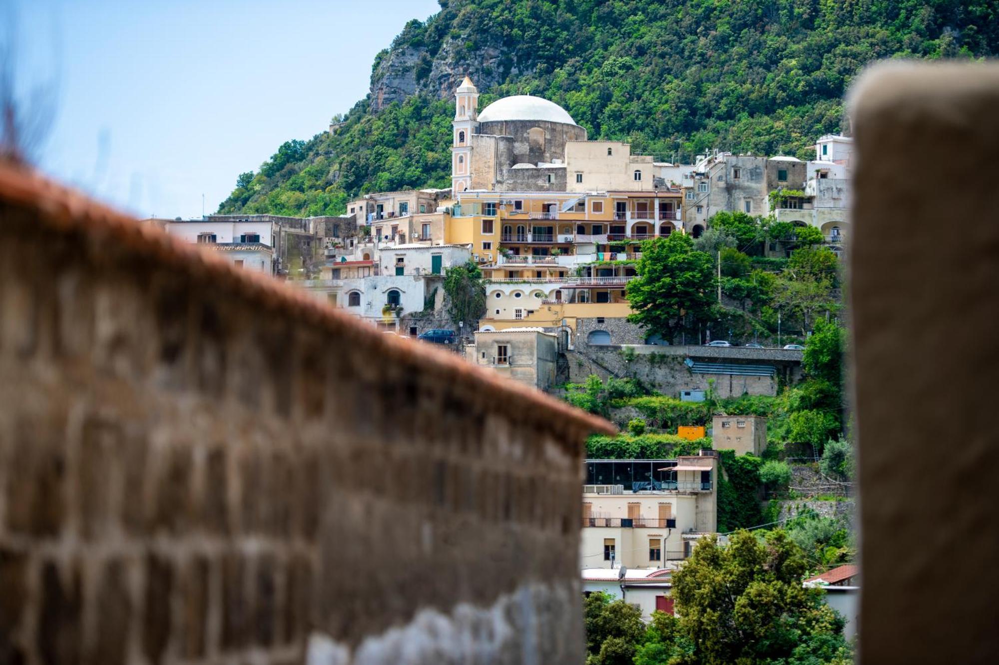 AMORE RENTALS - Casa Barbera A Positano Luaran gambar